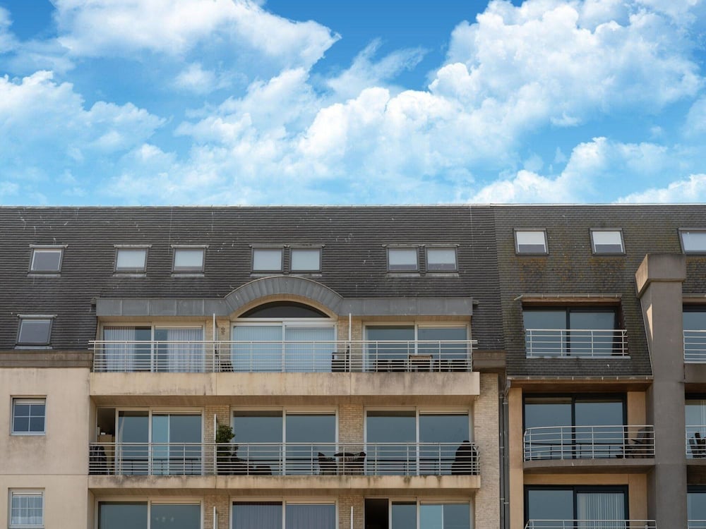 Bright Coastal Stay in Bredene