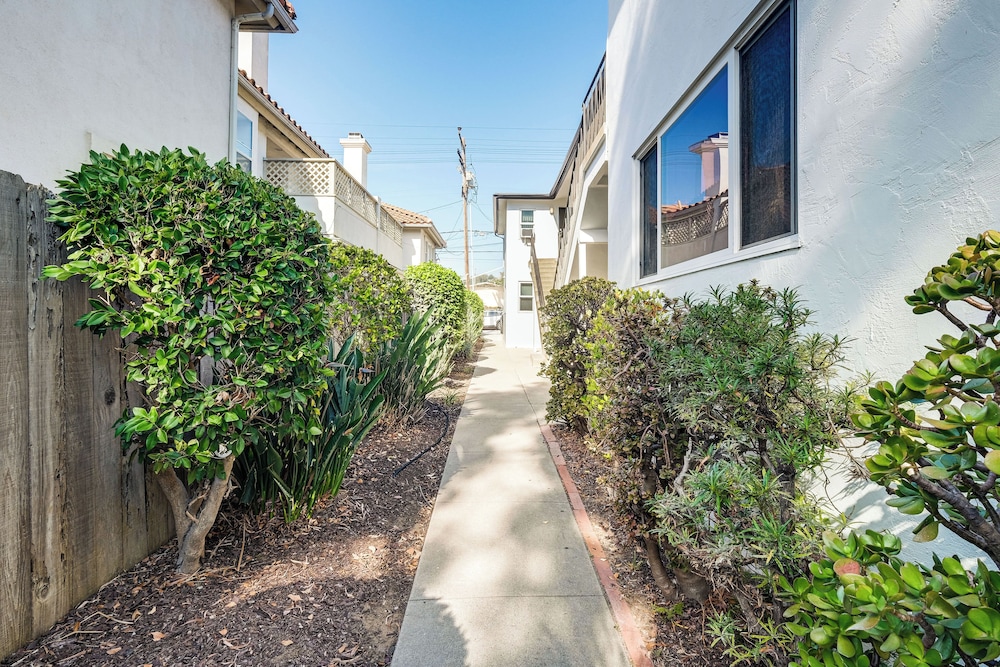 < 1 Mi to Pacific Beach: Peaceful San Diego Gem!