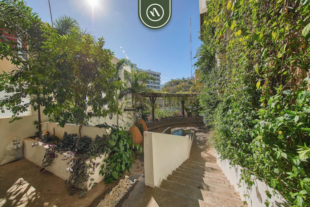 Ecofriendly 2BR Condo - Private Jacuzzi - Rooftop