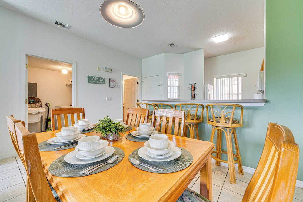 Townhouse in Lake Berkley Resort! 5 Mi to Old Town