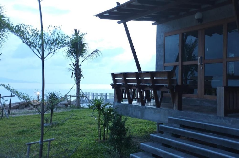 Phangan Palm Beach Resort