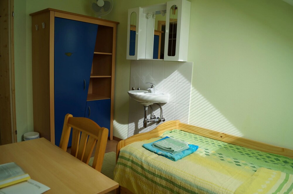 Photo 8