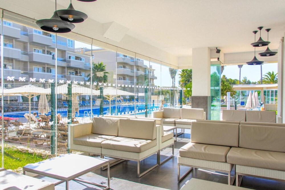 VP Flat With Balcony and Pool View