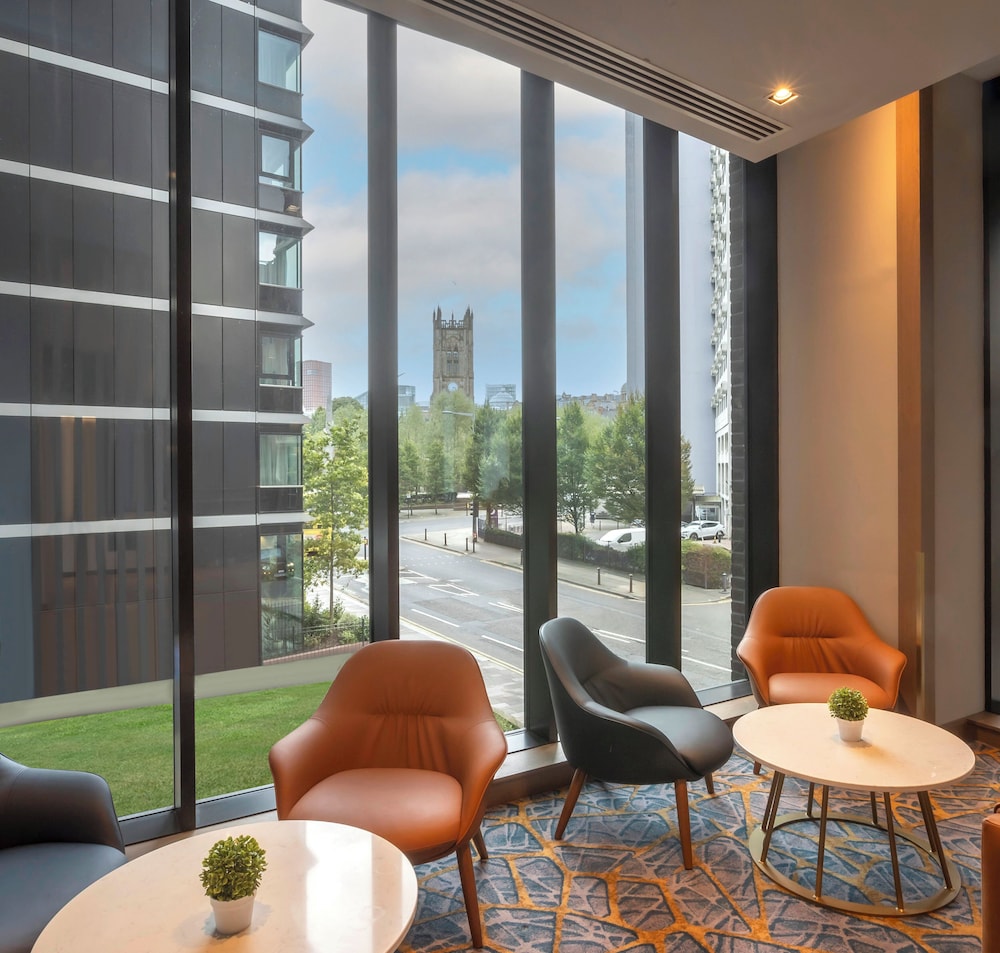 Salford Vacations - Maldron Hotel Manchester Cathedral Quarter - Property Image 4