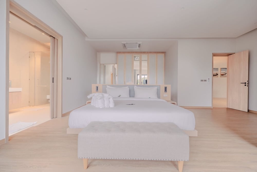 The Salin Seaview Villas