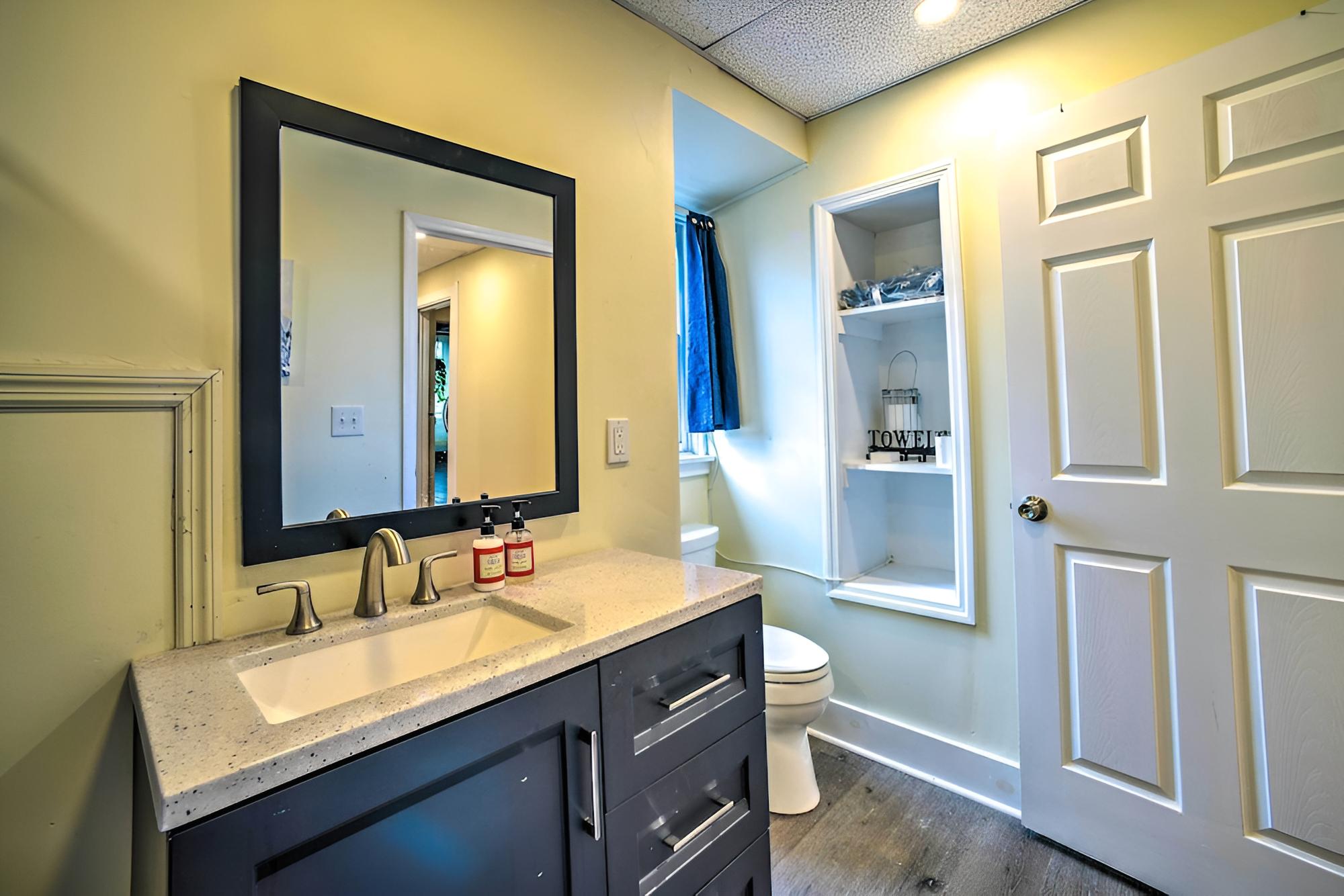 Troy Townhome: 10 Mi to Downtown Albany! view 5