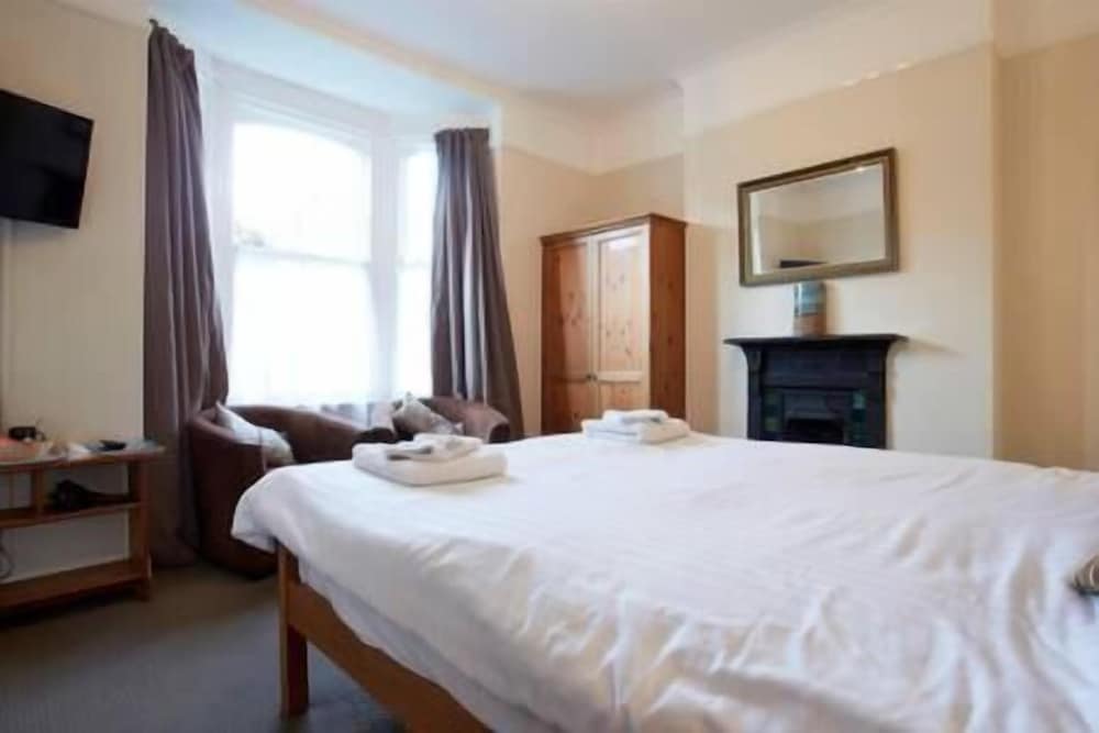 Number 34 Bed and Breakfast