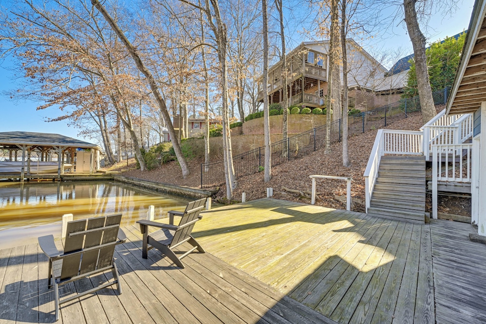 Boat Dock & Slip: Waterfront Home on Lake Tillery!