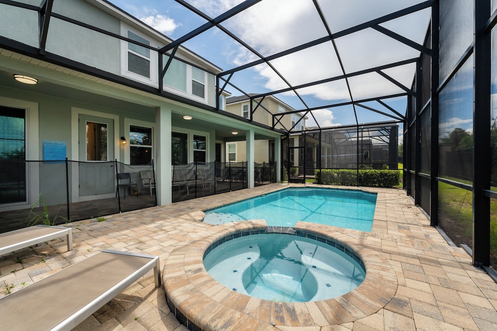Stunning Sunsets & Private Pool 7BD