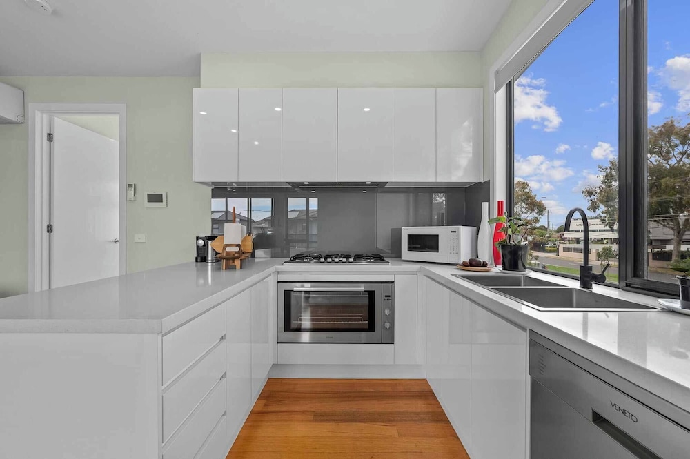 Luxurious Townhouse7 km to CBD