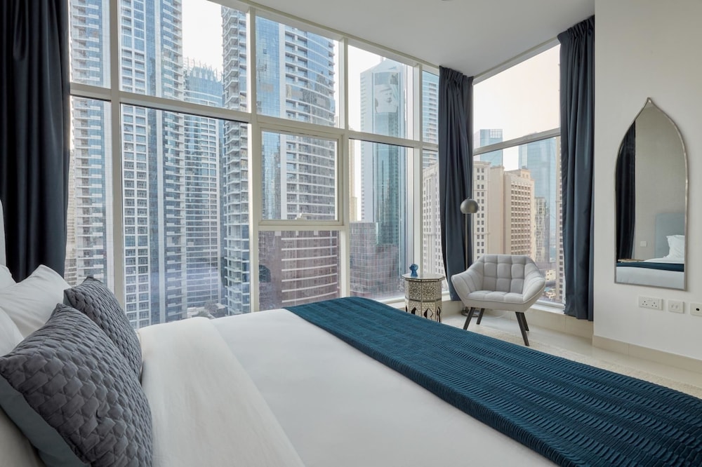 Fantastay Continental Towers