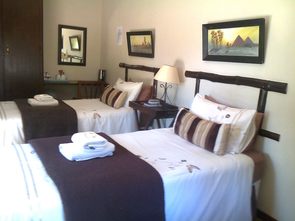 Khokha Moya Guesthouse