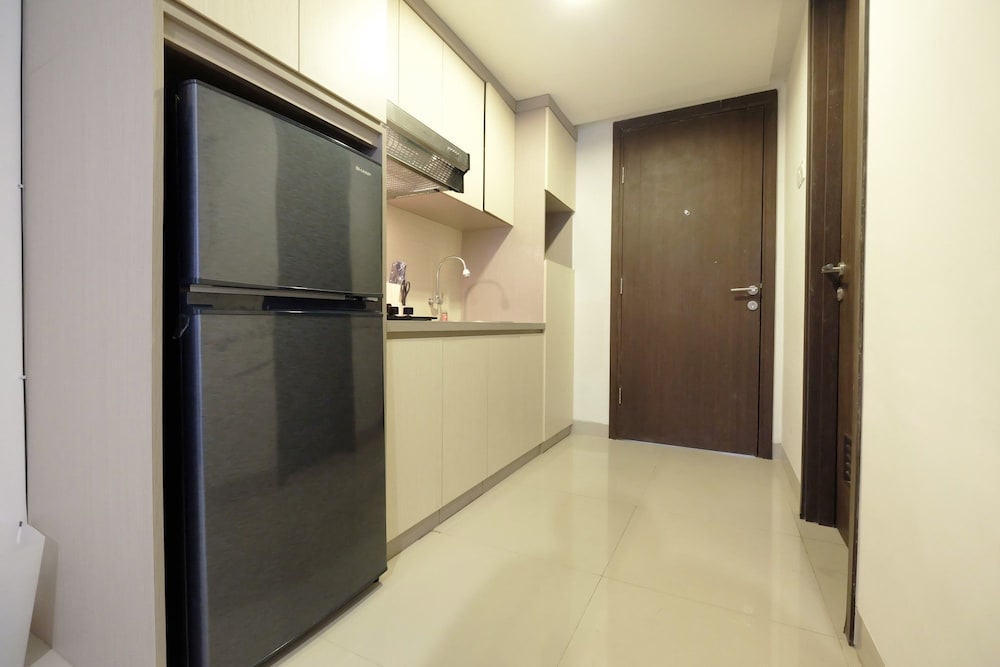 Modern Studio The H Residence near MT Haryono