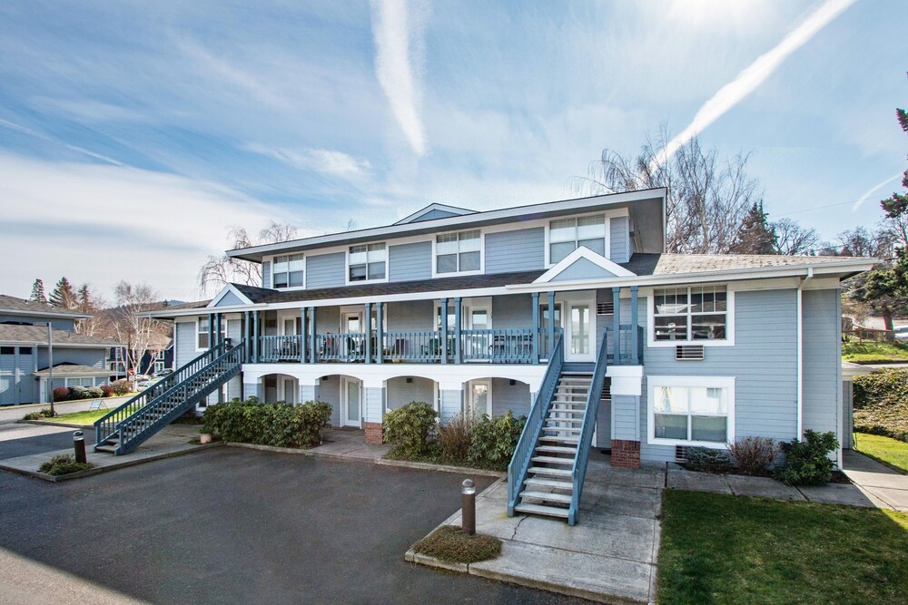 Hood River Vacation Rentals