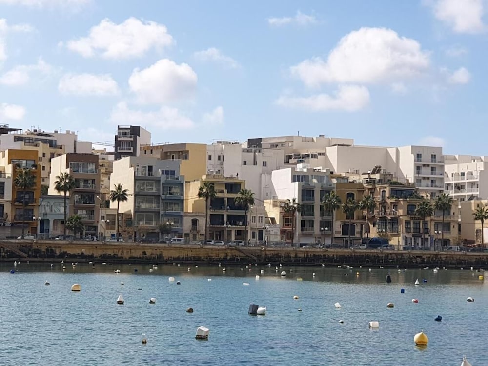 Eivissa Apartment - Spacious Accommodation