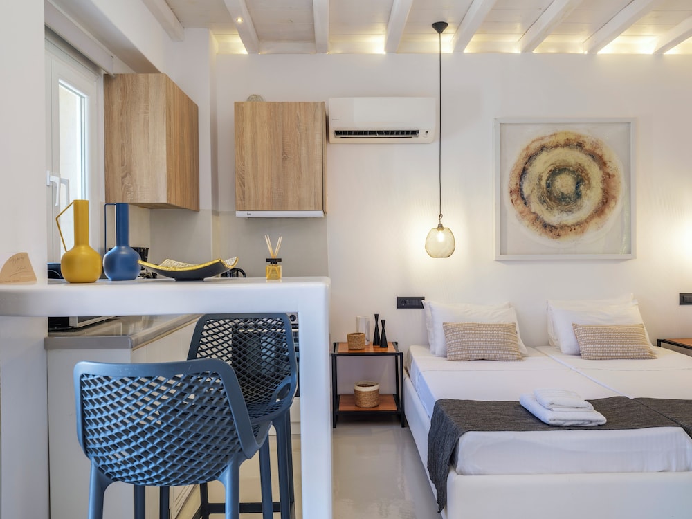 Mykonist Merchia Beach Villas & Suites