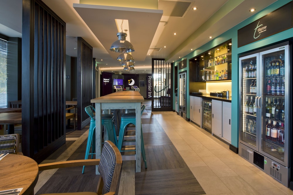 Premier Inn London Tolworth 2