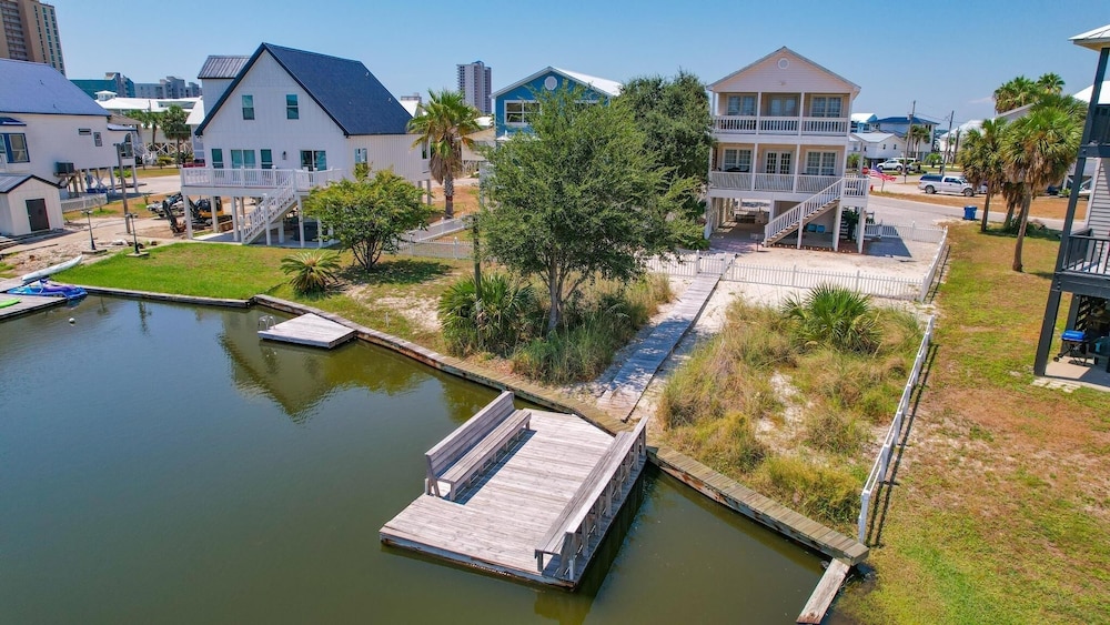 214 Shoreland