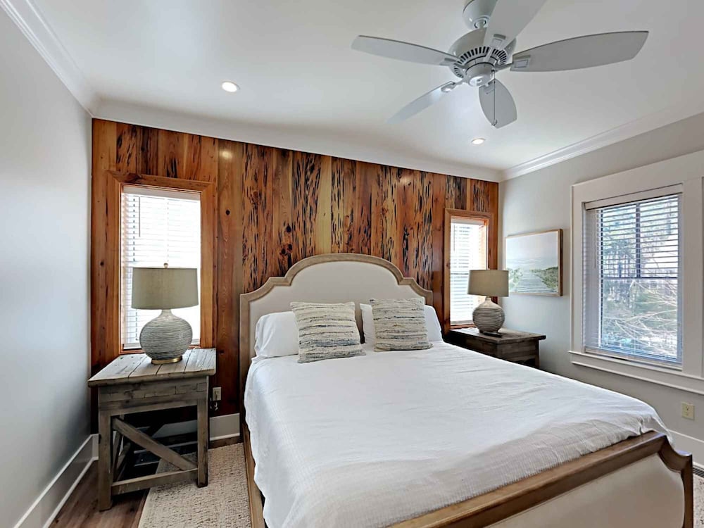 Blue Mountain Retreat view 3