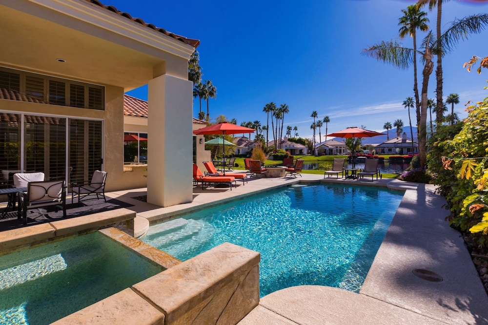 Casa Del Rio Luxe 3BR w Pool Spa Lake Views