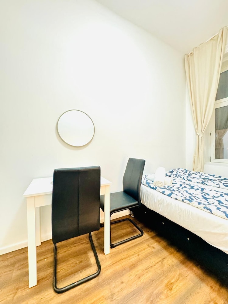 Affordable 5BR Apt Near Atzgersdorf