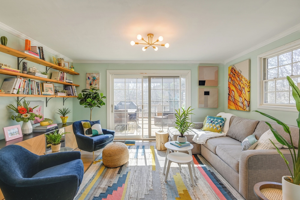 Family Home w/ Furnished Deck in Fairview!