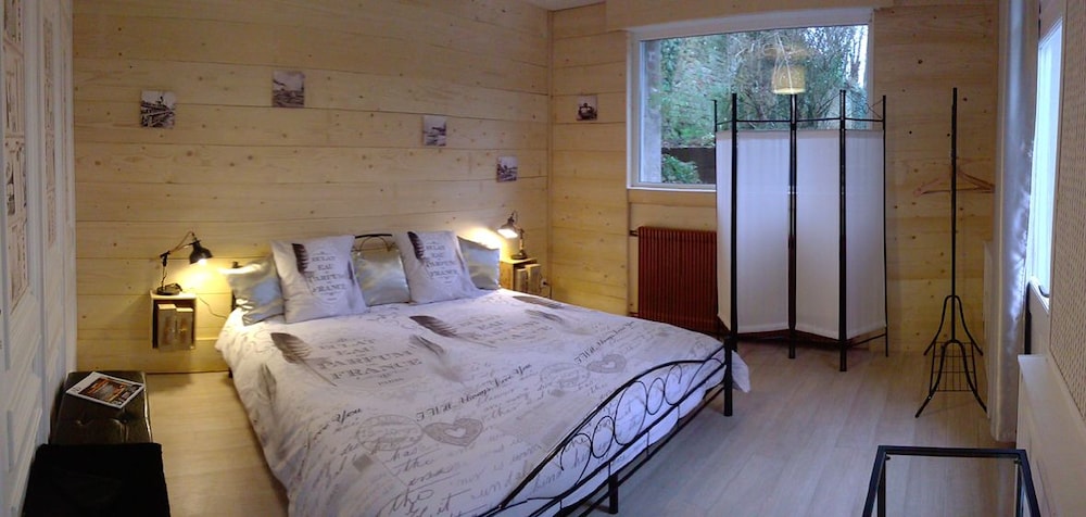 La Maison du Bulot view 2