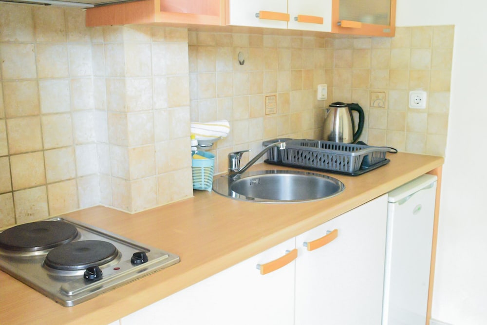 Avra Paradise Aparthotel