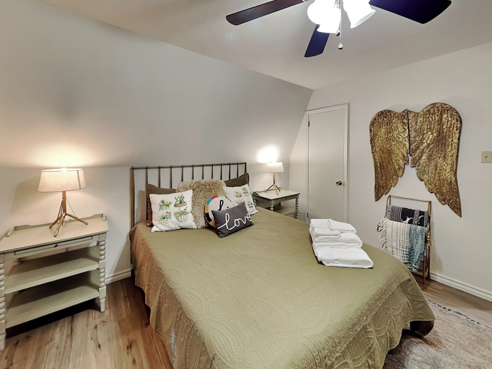 Doc's Den by Ruidoso Vacation Rentals