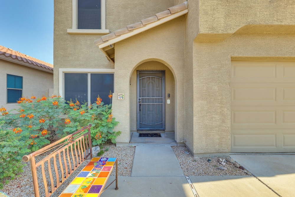 Mtn-view Getaway w/ Outdoor Oasis in Gold Canyon