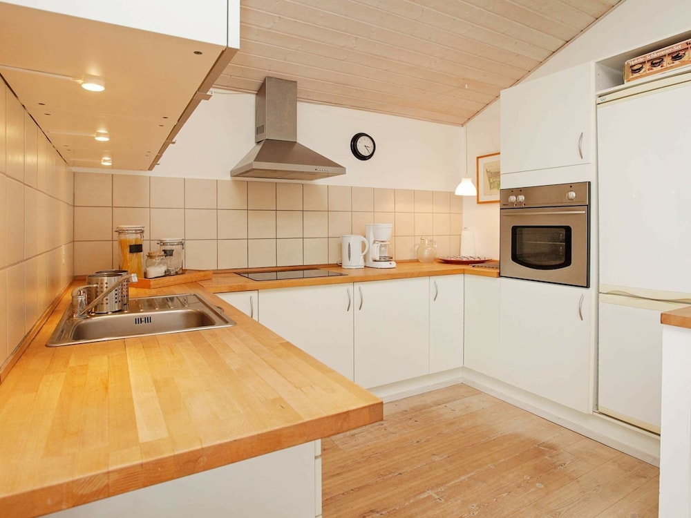 Luring Holiday Home in Poljana With Sea Nearby view 2