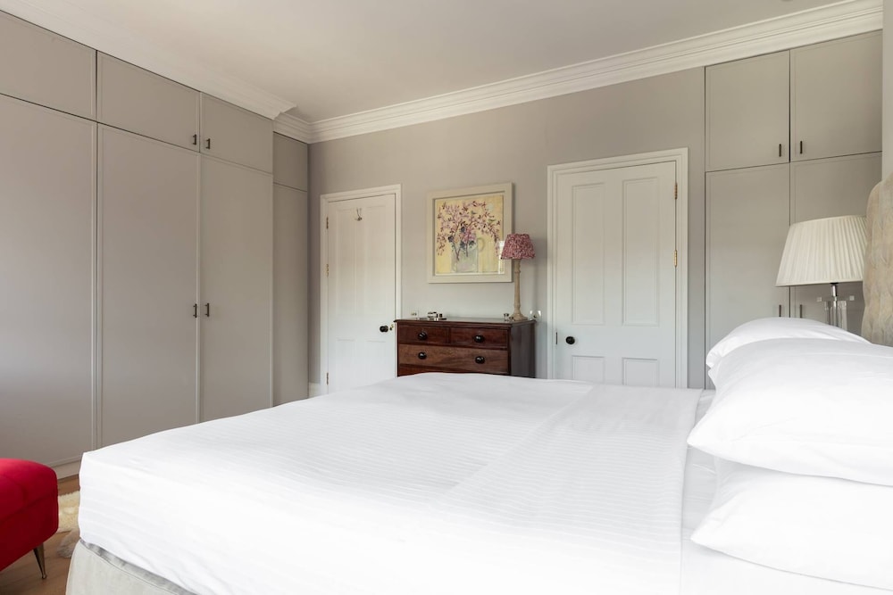 Clarendon Street by Onefinestay
