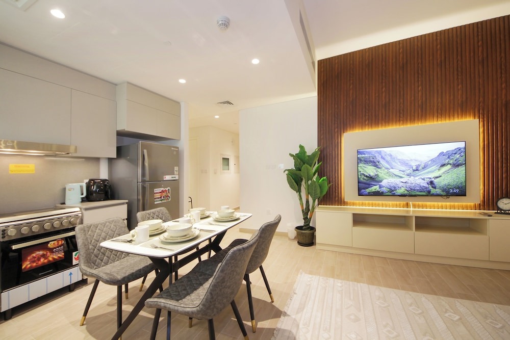 Breeze Residence-Brand New Furnished 2BR