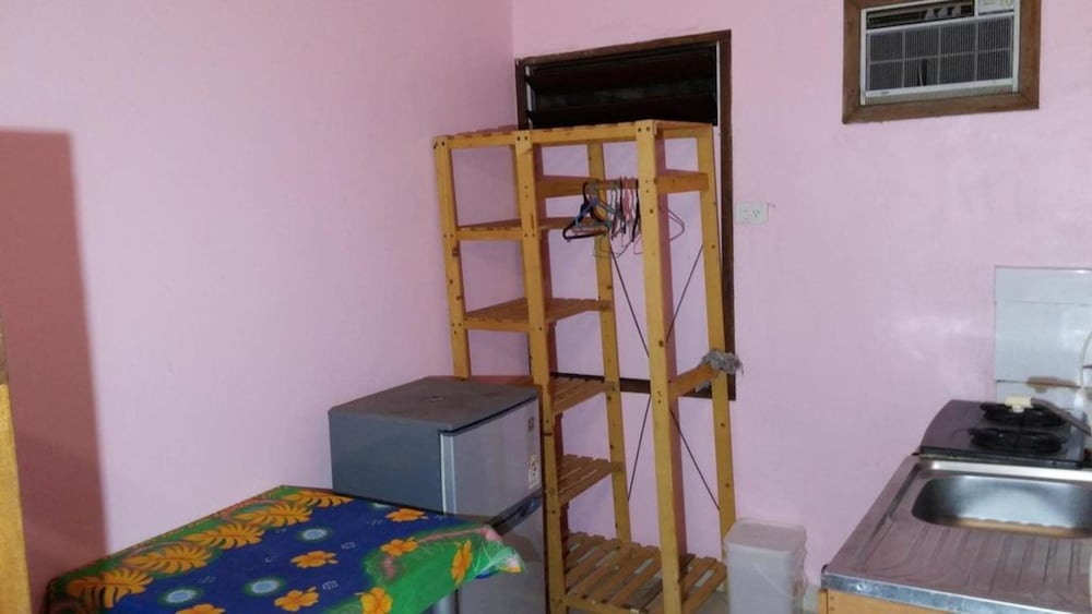 Bluepango Guest House - Hostel