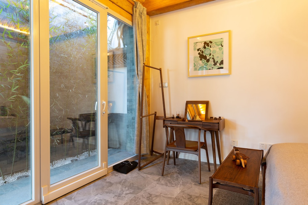 Isvara Flowing Ocean Guesthouse