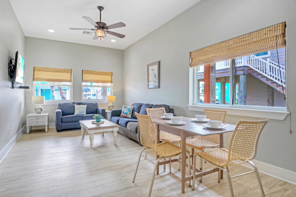 Sleeps 24 2 Homes w/ Beach Boardwalk Access & Deck Views Steps to the Beach