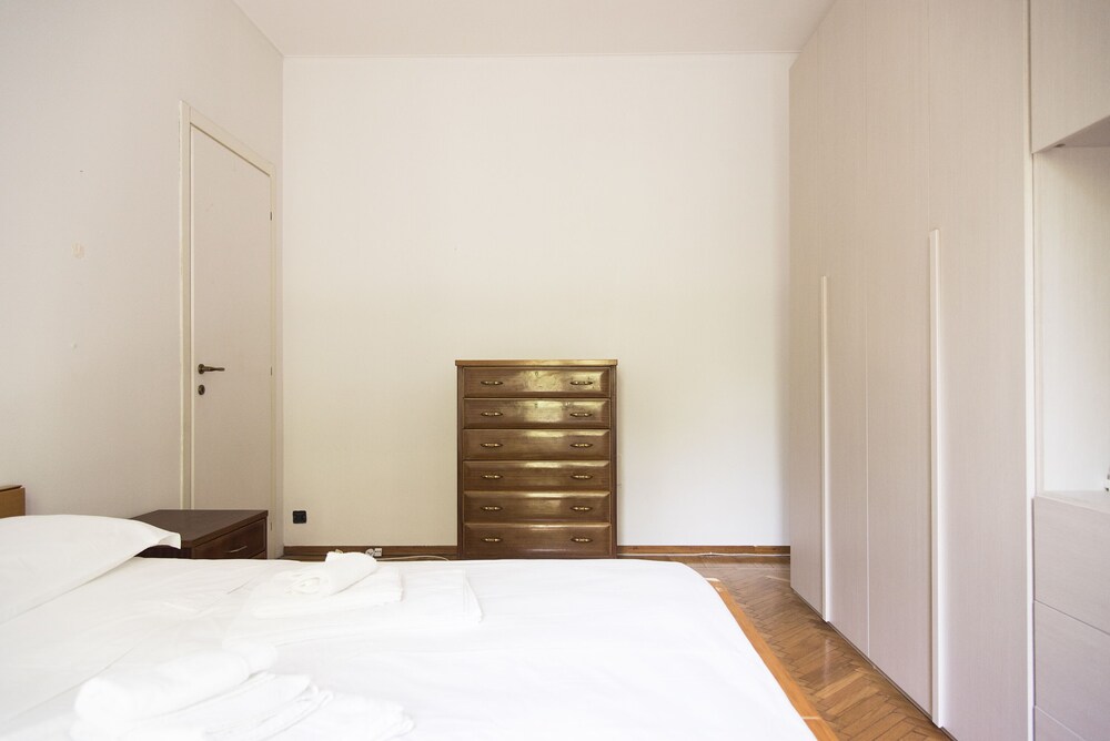 2 Bedrooms Flat near Bocconi, Iulm, Navigli