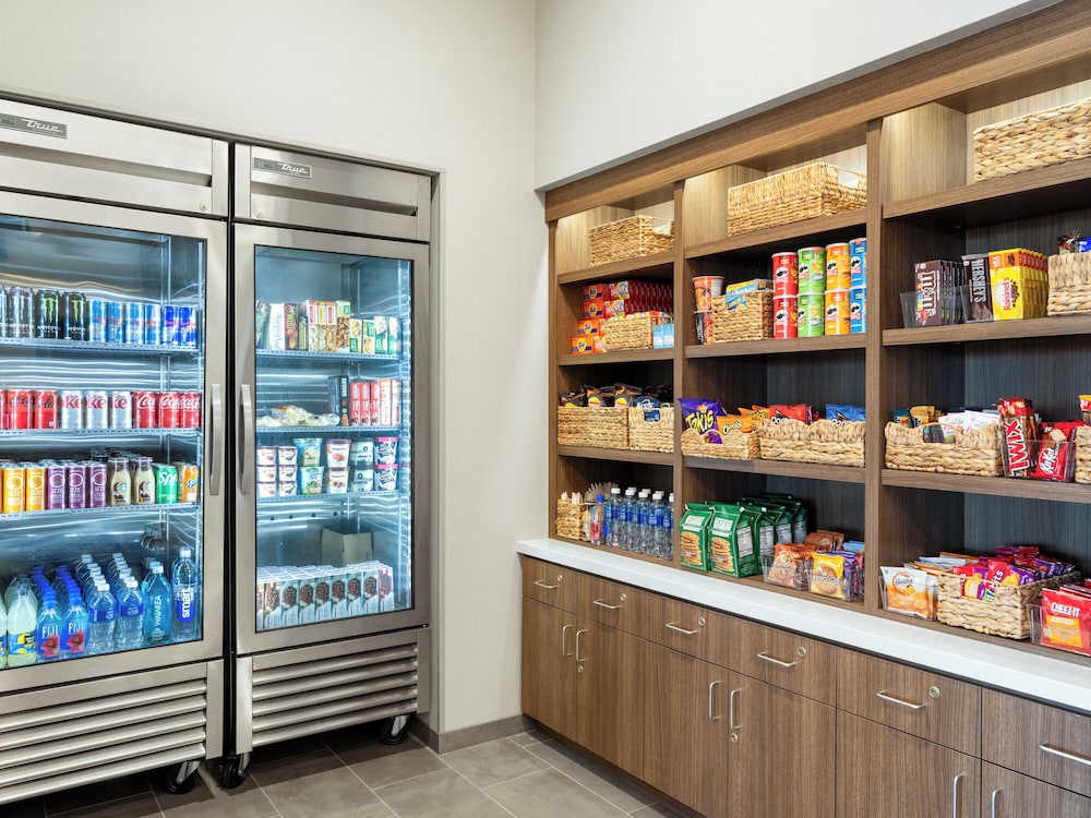 La Quinta Inn And Suites By Wyndham Lincoln