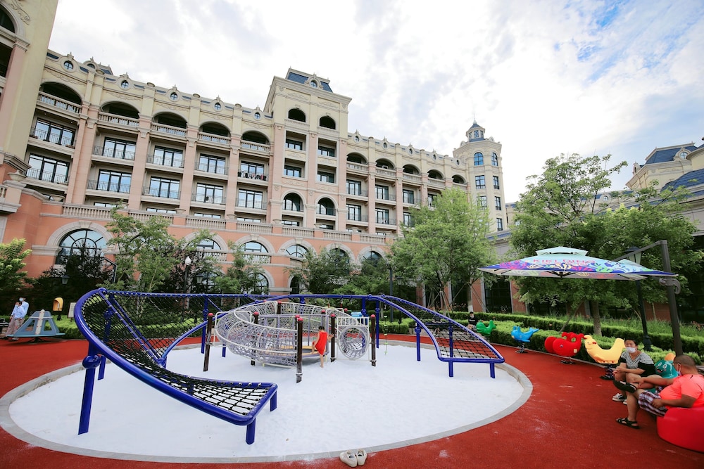 Hilton Dalian Golden Pebble Beach Resort