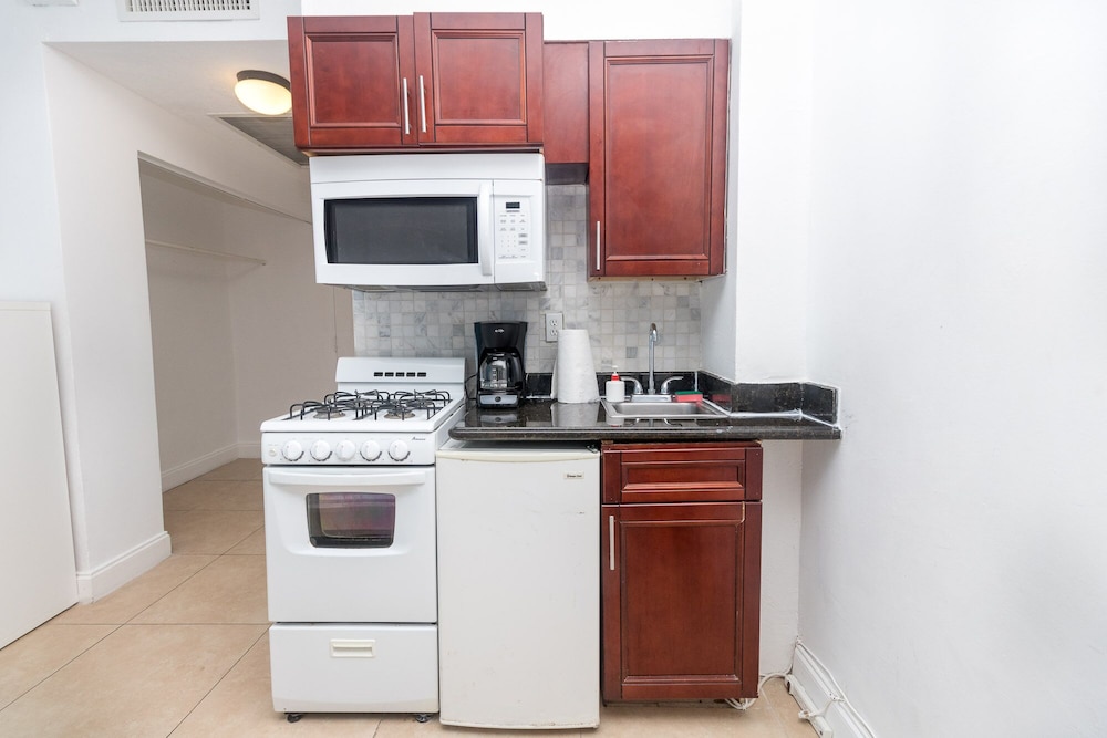 688 Partial Ocean View Hollywood Beach Resort
