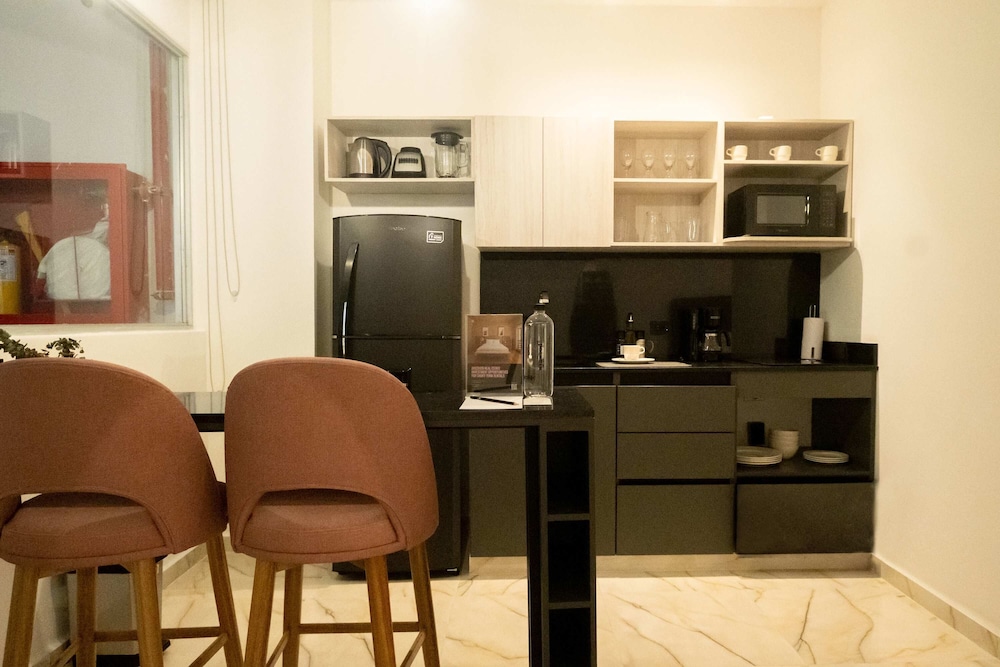 w Inviting 3BR w AC Near Ciudad Amurallada