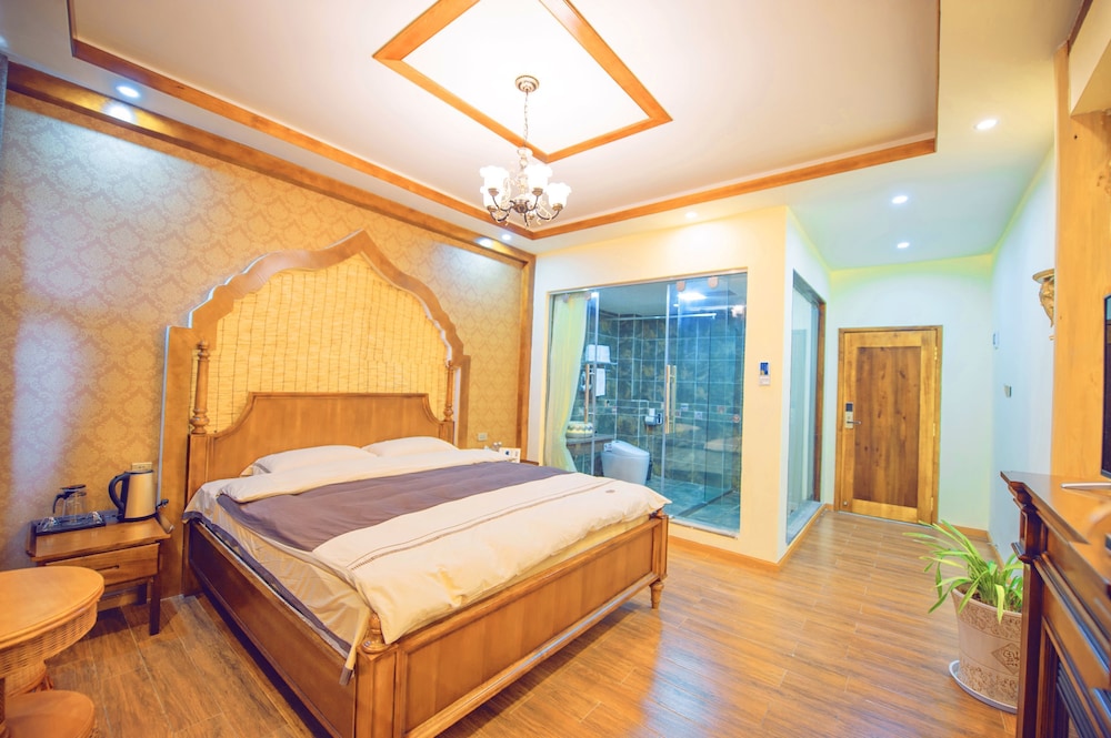 Floral Hotel Tengchong Heshun Hemuju view 2