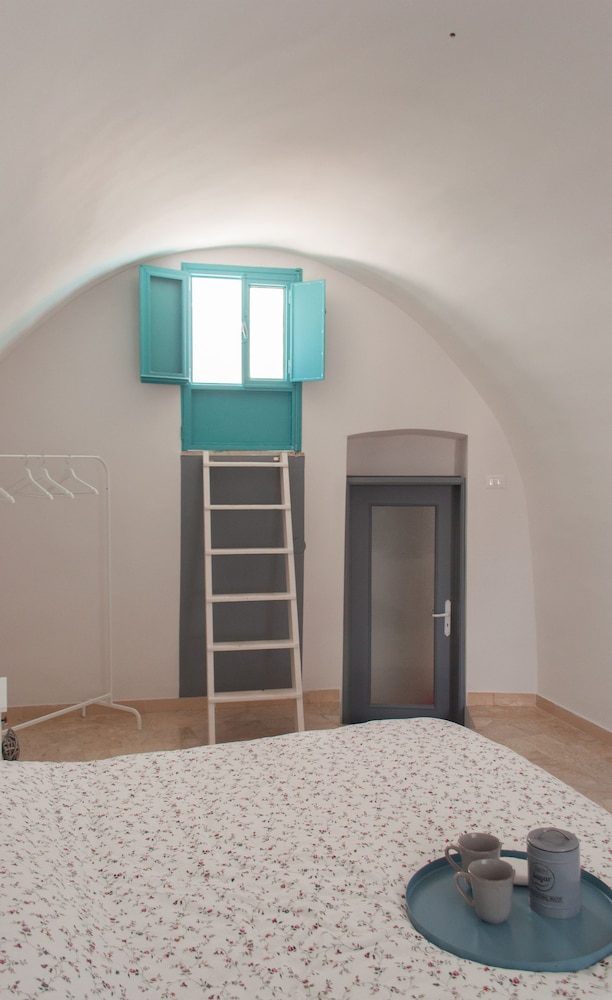 Casa Vicolo en Noci — hotel room