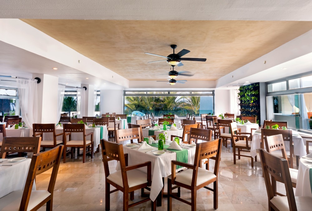 Flamingo Cancun All Inclusive 70