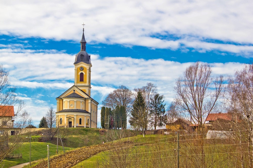 Hunting Lodge in Ribnja ka