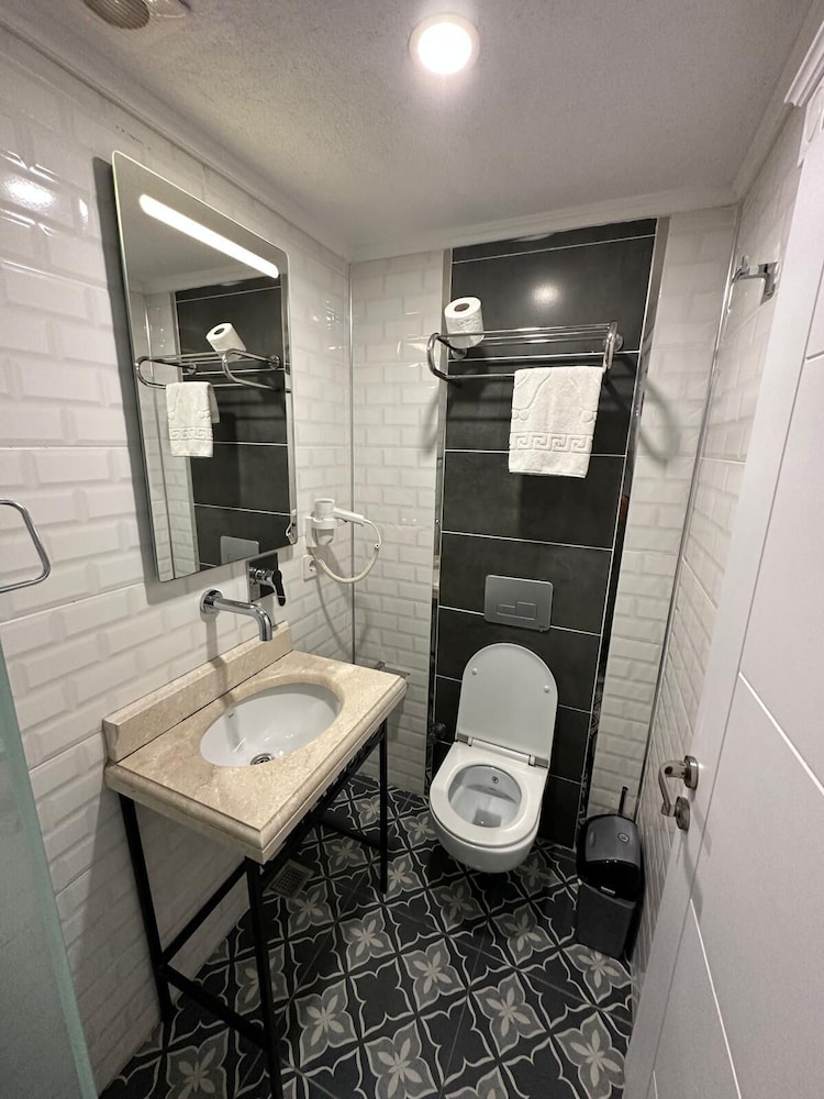 Good Night Otel İstanbul - Image 33