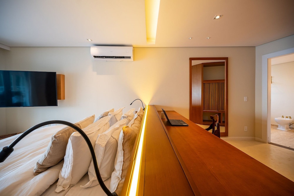 Angra - Mombaça | Mansão Espetacular Beira-Mar, 7 Suites - por Casapē Rio