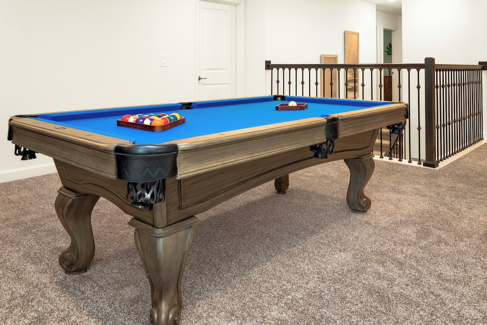 Awesome 8BR Villa Disney Arcade Pool