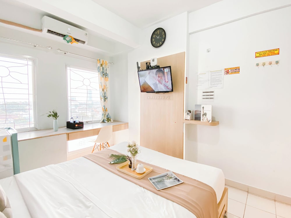 Comfy And Tidy Studio At Patraland Urbano Apartment