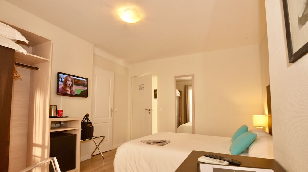 Mougins Vacations - Hotel Villa Sophia - Property Image 4